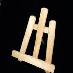 ダイソーの木製ミニイーゼルは何に使う？